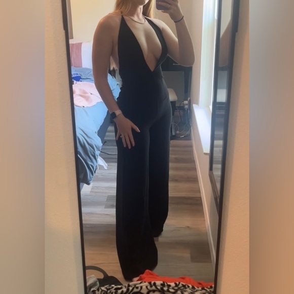 Solace London Rossi Halter Plunge V-Neck Wide Leg Jumpsuit Black Size 2-4? - Picture 15 of 15